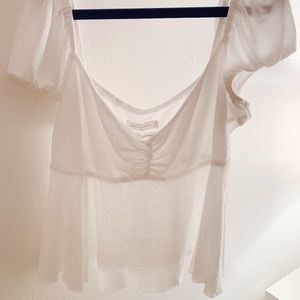 Beautiful Flowy WHITE Top